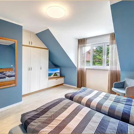 Semesterbostad Am Pier 7a Loddin