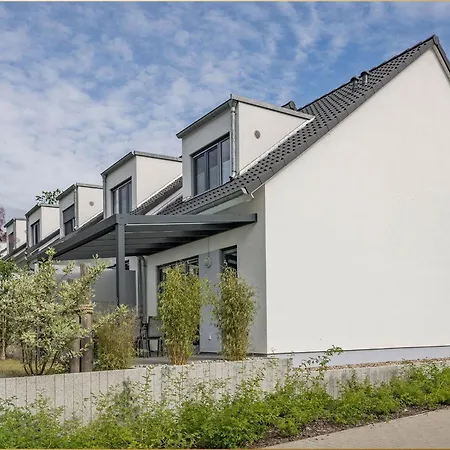 Am Pier 7a Semesterbostad Loddin